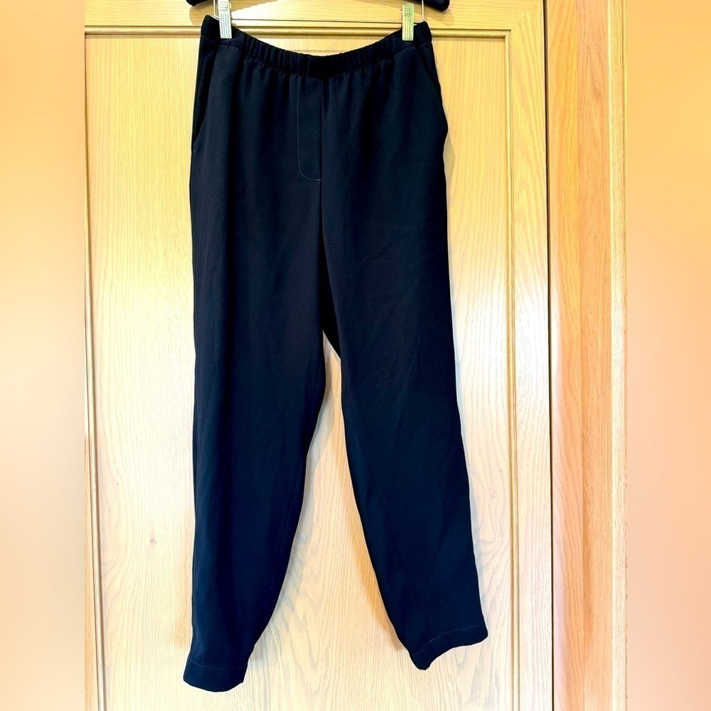 Vince Elastic Waist Contemporary Jogger with Pockets / medium